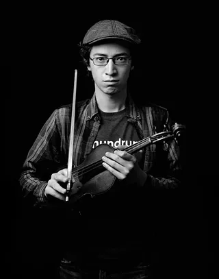 Image: Violins and Noise in the Magical Kingdom of Dust