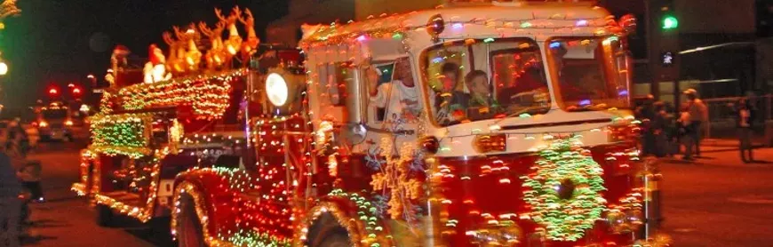tucson_downtown_parade_of_lights_4-750x240.webp