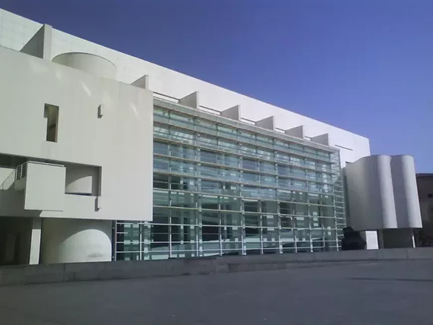 24dedcbf_macba_2011.webp