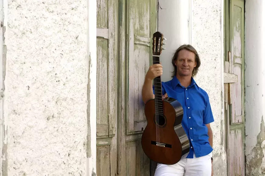 Guitarist David Russell
