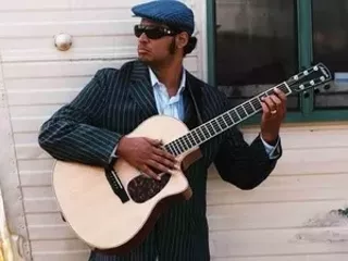 Image: Raul Midon and Gaby Moreno