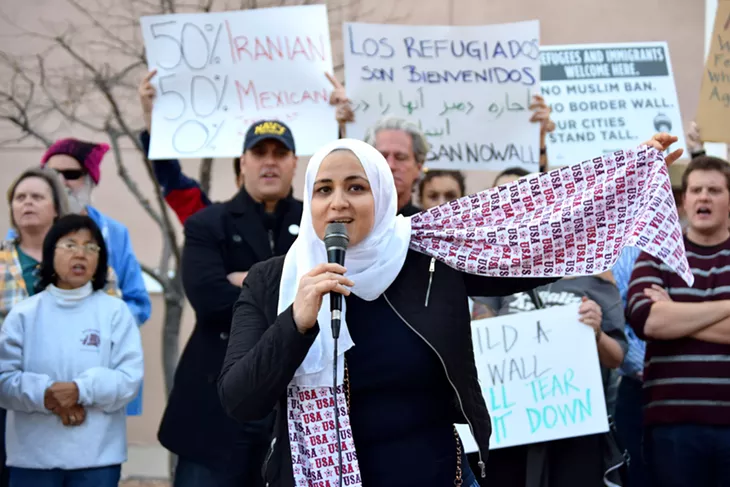 Image: Tucson stands with refugees