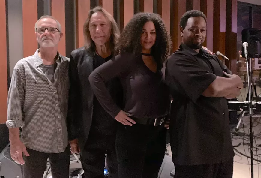 Martin Bourne, Eric Charles, Amy V, Barry Mullins