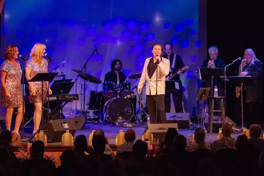 Ultimate Manilow Tribute