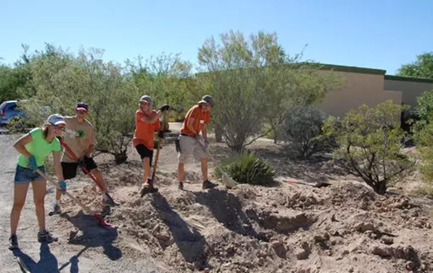 Come meet your neighbors in the Flowing Wells neighborhood while helping create a lush example of what rainwater can do!
