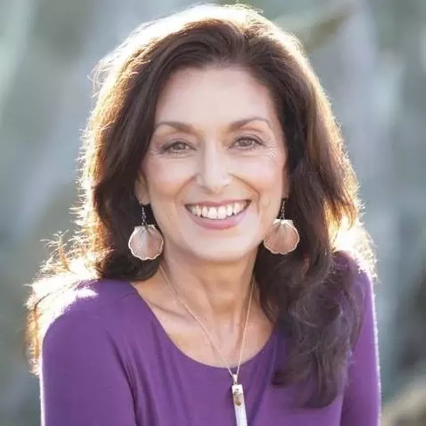 Luma Lor, Tucson Author, book signing