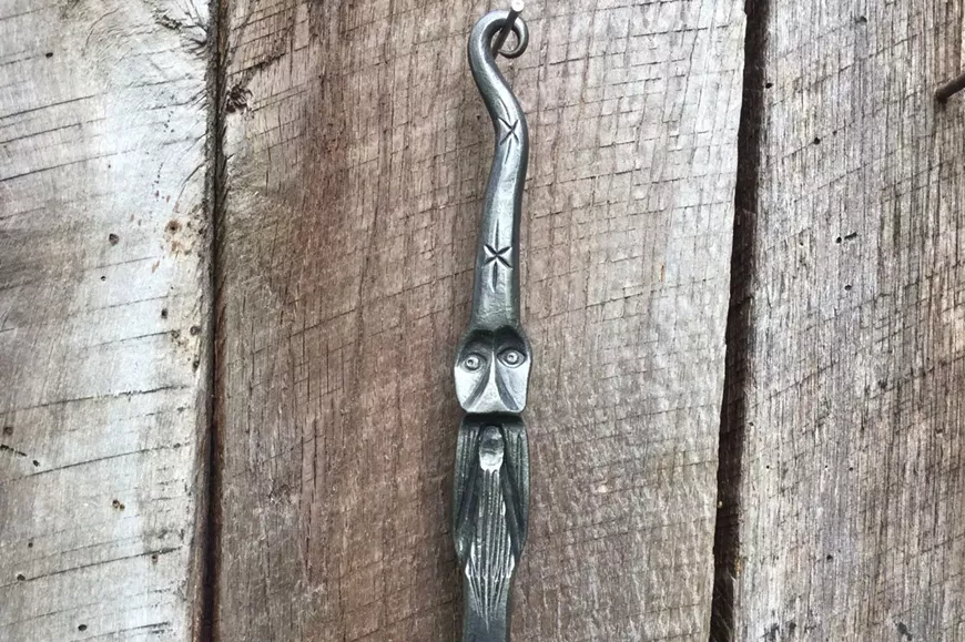 Make the tools to create hand-forged metal figures and objects.