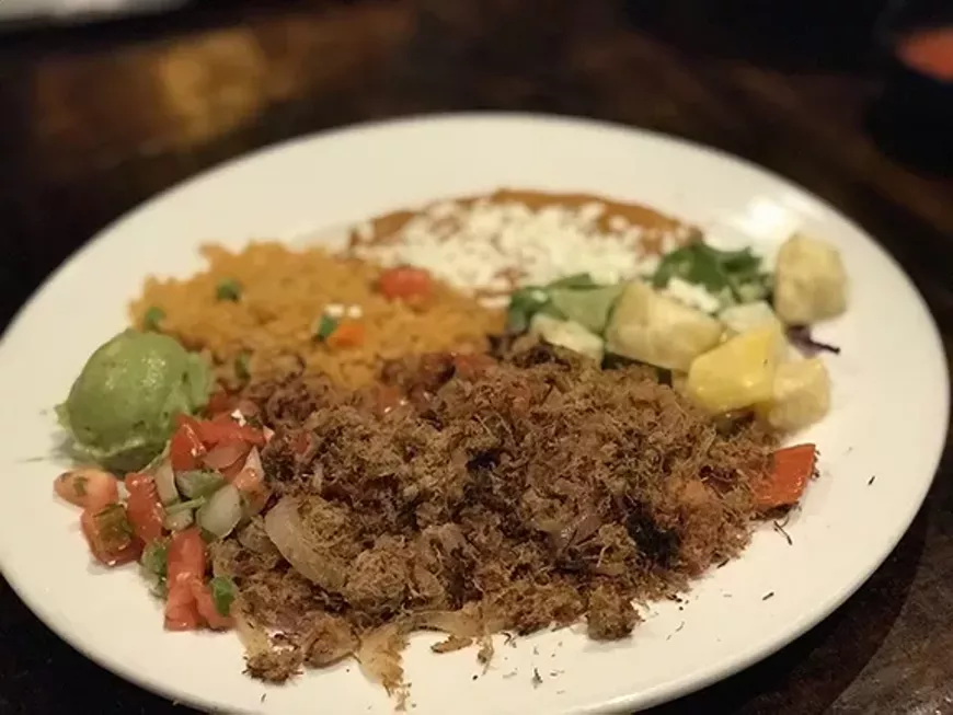restaurantsbestsignaturedishcarnesecaelcharro.webp