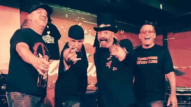 Image: Some Rock N Roll with Side Show...