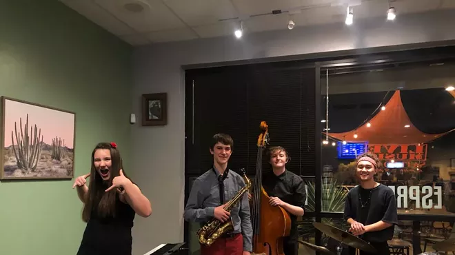 Image: Free live music at Roadrunner Coffee
