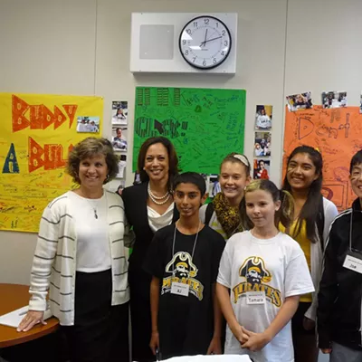 Image: Kamala Harris Wants To Raise Teachers' Salaries
