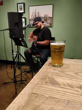 Image: Dustin James live at Roadrunner Coffee