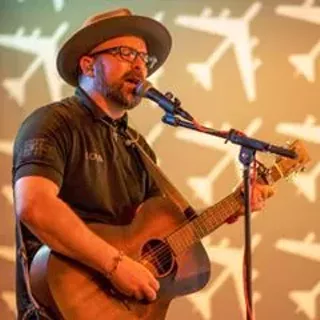 Image: Free live music at Roadrunner Coffee