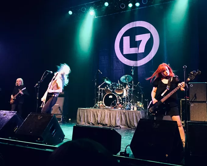 Image: The Story In Pictures | L7