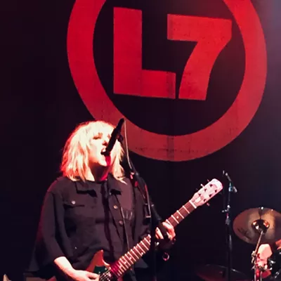 Image: The Story In Pictures | L7