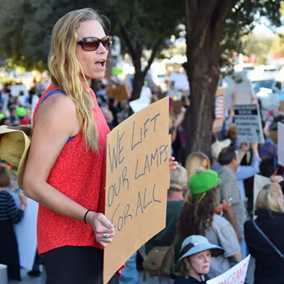 Image: Tucson stands with refugees