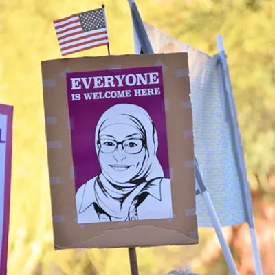 Image: Tucson stands with refugees