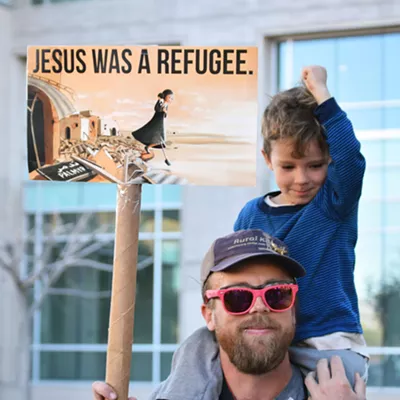 Image: Tucson stands with refugees