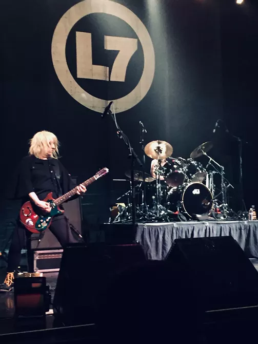 Image: The Story In Pictures | L7