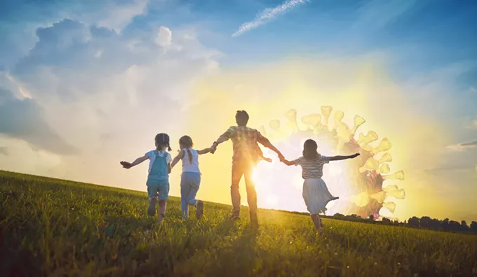 happy_family_corona_sunset.webp