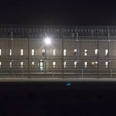 Image: Biden ban on new private prison contracts will not reach ICE detainees