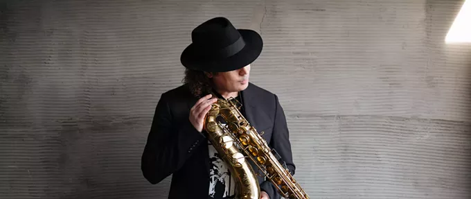 boney_james_21x9_1_.webp