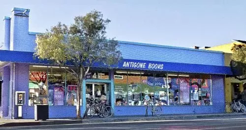 1antigonefront-5.webp