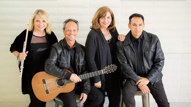 Image: Cantos de Amor, Starring Camarada