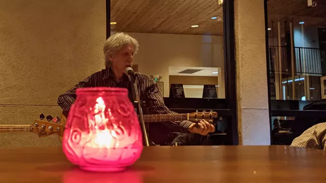 Image: Courtyard Concert with Mike Tanzillo and Mitzi Cowell