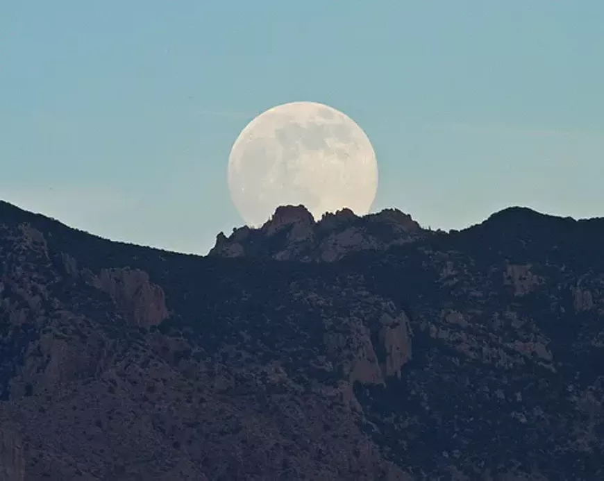 full_moon_tmp.webp