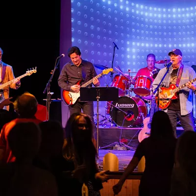 Image: Gaslight Music Hall hosting folk, blues and R&B drive-in concerts