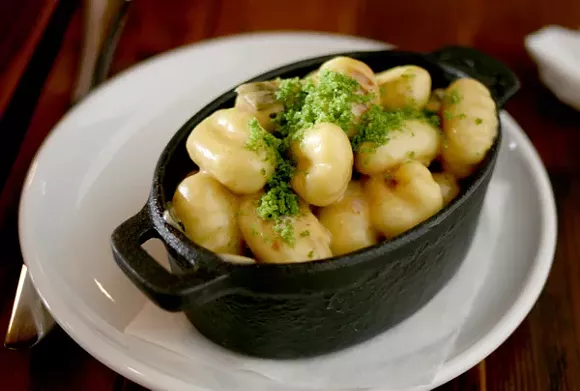 Ermanos Might Be a Beer and Wine Bar First, But You Should Definitely Eat There Too