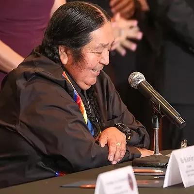 Image: Governor signs tribal gaming compact, legalizes sports gambling in Arizona