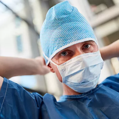 Image: Hospitals Are Suddenly Short of Young Doctors &mdash; Because of Trump&rsquo;s Visa Ban