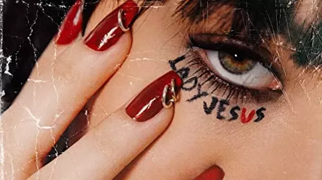 Image: No ‘Lunatic’ Upsahl explores breakup on new album