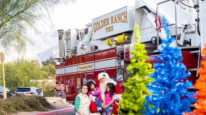 Image: Oro Valley Festival of the Arts & Holiday Tree Lighting