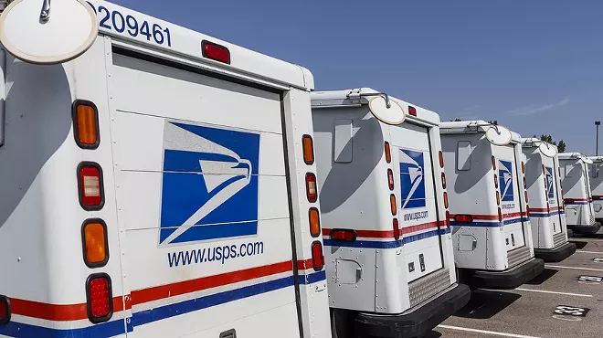 Image: Postal Service cuts already being felt in Arizona, raise election fears