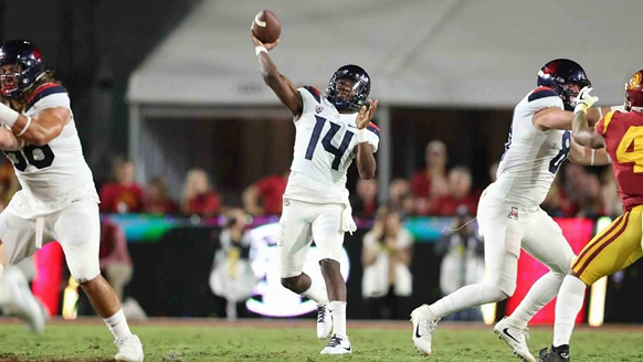 Three and Out: Wounded Wildcats Look for Salvation Against Southern Utah (2)