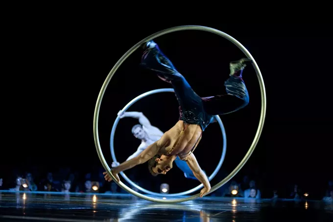 Cirque du Soleil's Corteo Dazzles Crowd on Opening Night (2)
