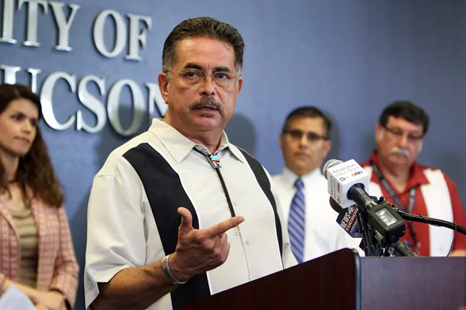 Late county supervisor Richard El&iacute;as will receive posthumous award from Mexican Consulate