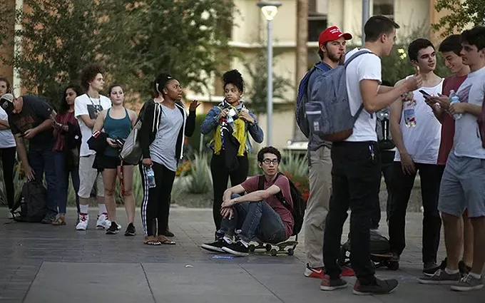 Swipe right on 2020 election: Groups vie for young Arizona voters in new ways