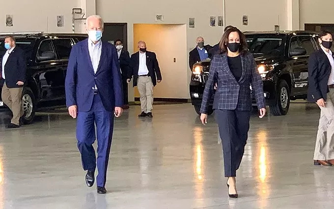 Biden, Harris get on the bus to small businesses in Arizona